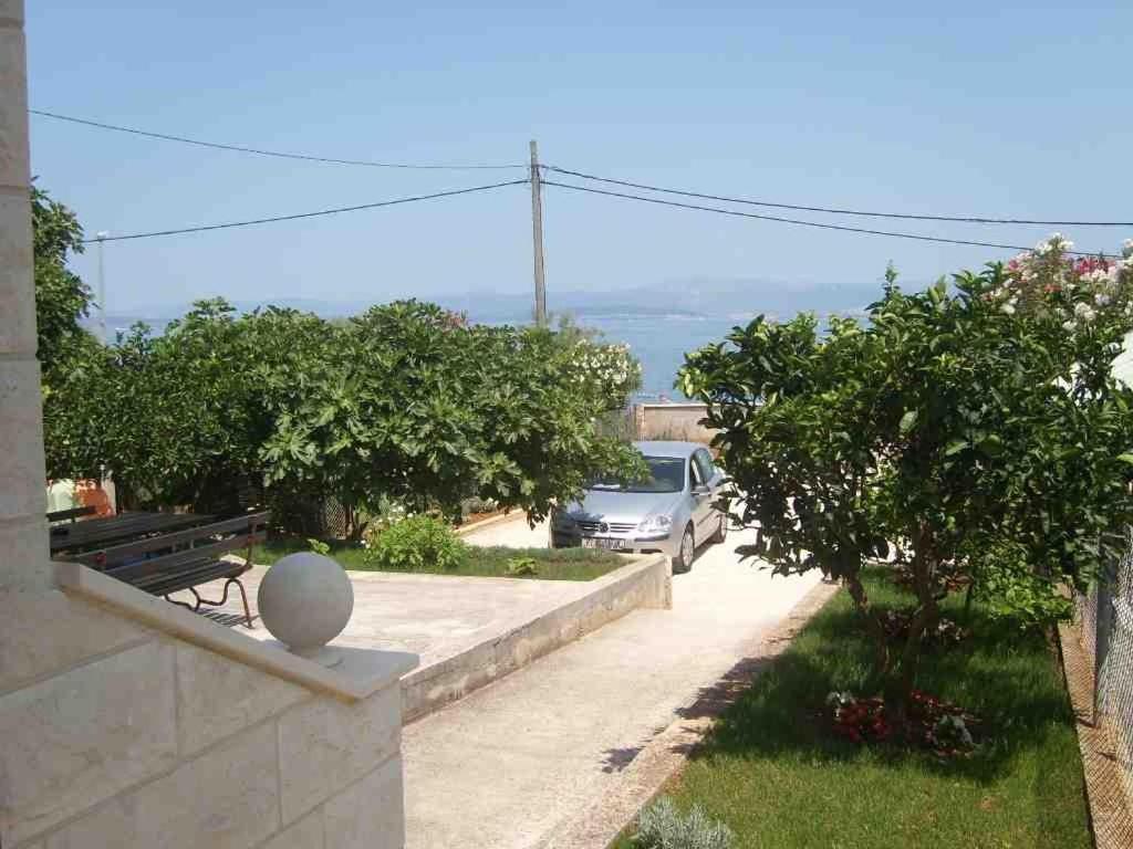 Apartments And Rooms By The Sea Sutivan, Brac - 2943 المظهر الخارجي الصورة