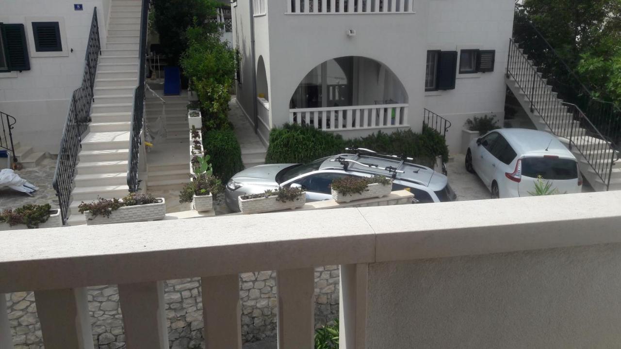 Apartments And Rooms By The Sea Sutivan, Brac - 2943 المظهر الخارجي الصورة